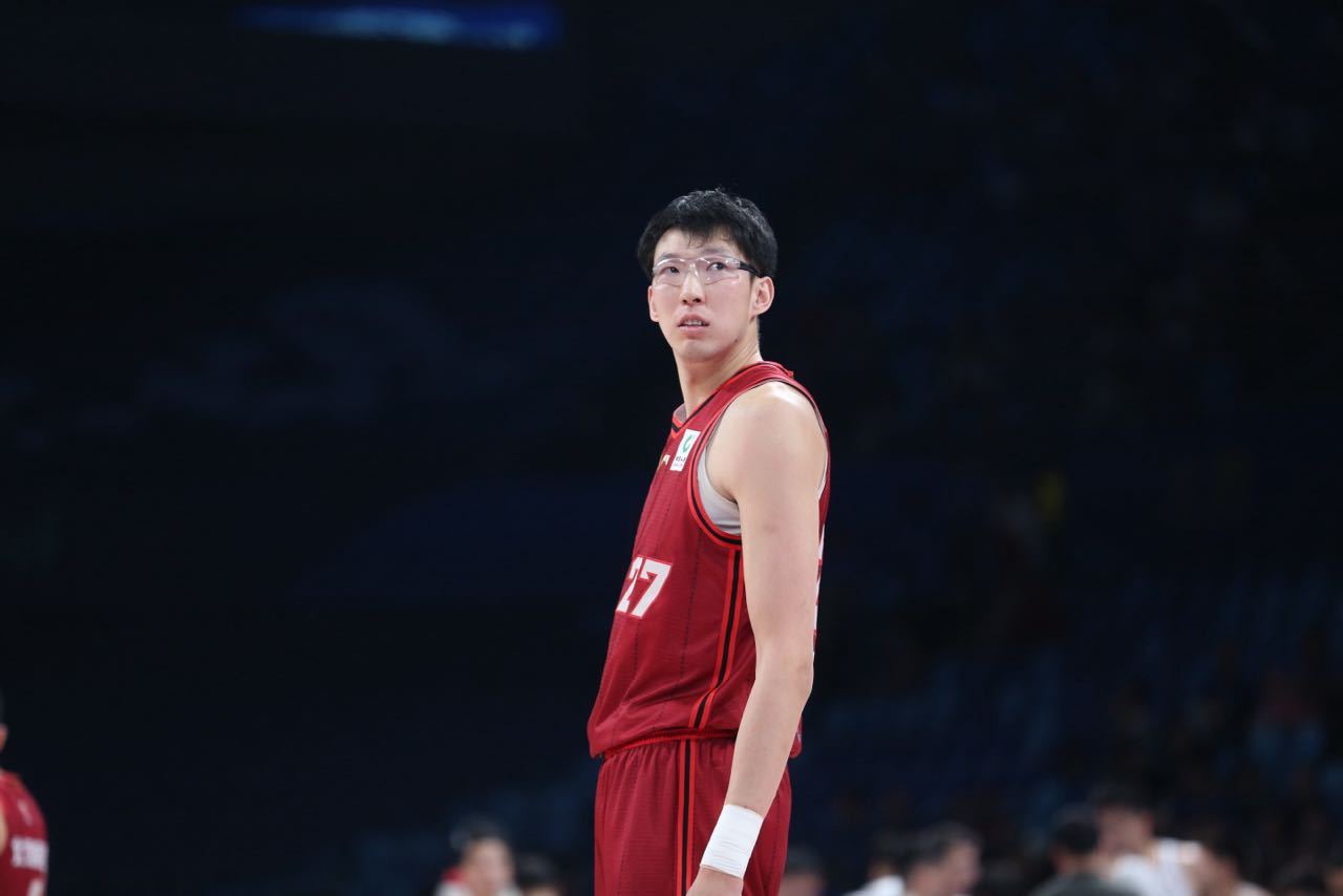 周琦入选中国男篮集训名单夺冠后受关注备战奥运会的简单介绍