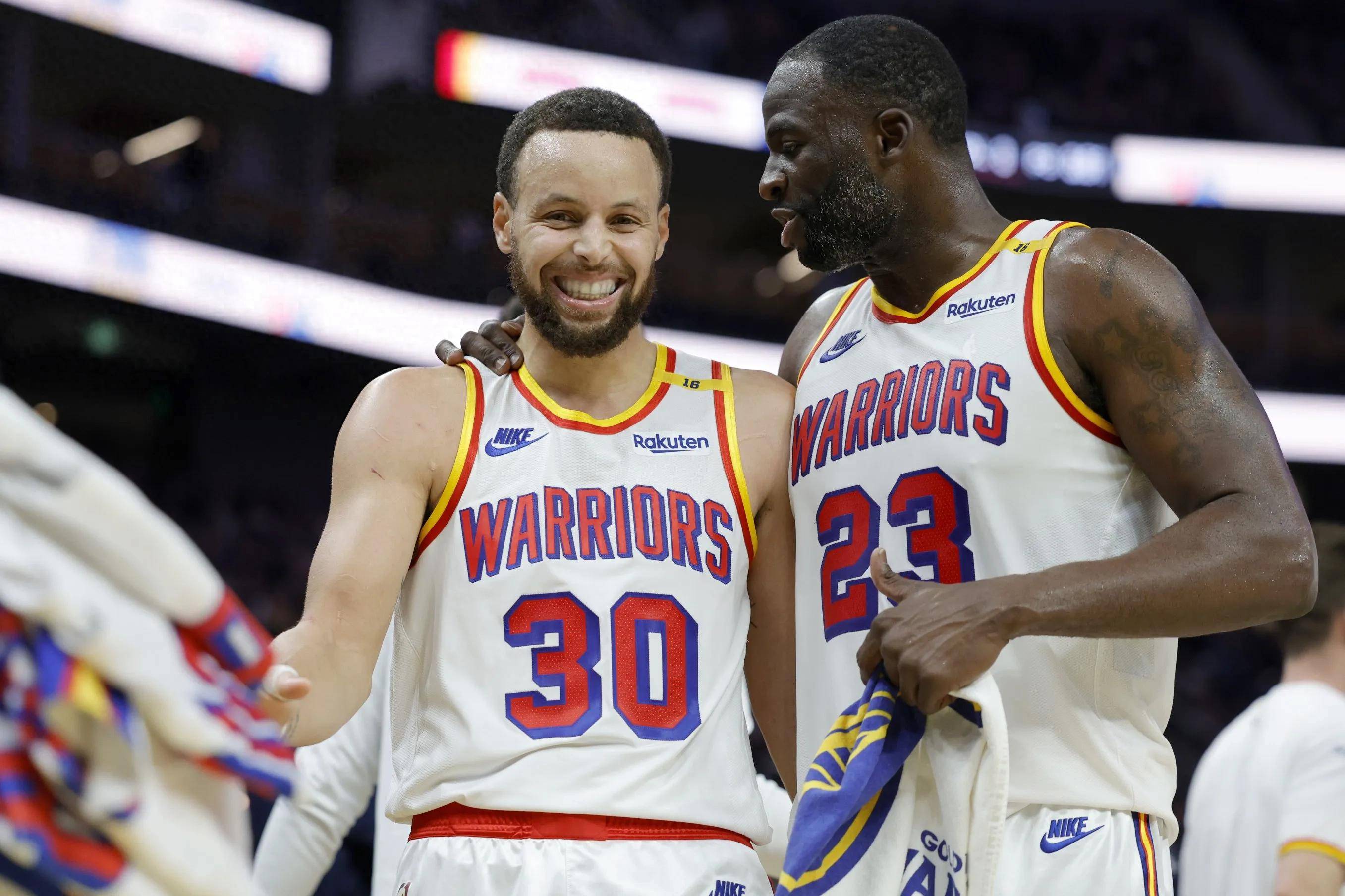 库里再砍40分，带领勇士逆转击败湖人的简单介绍