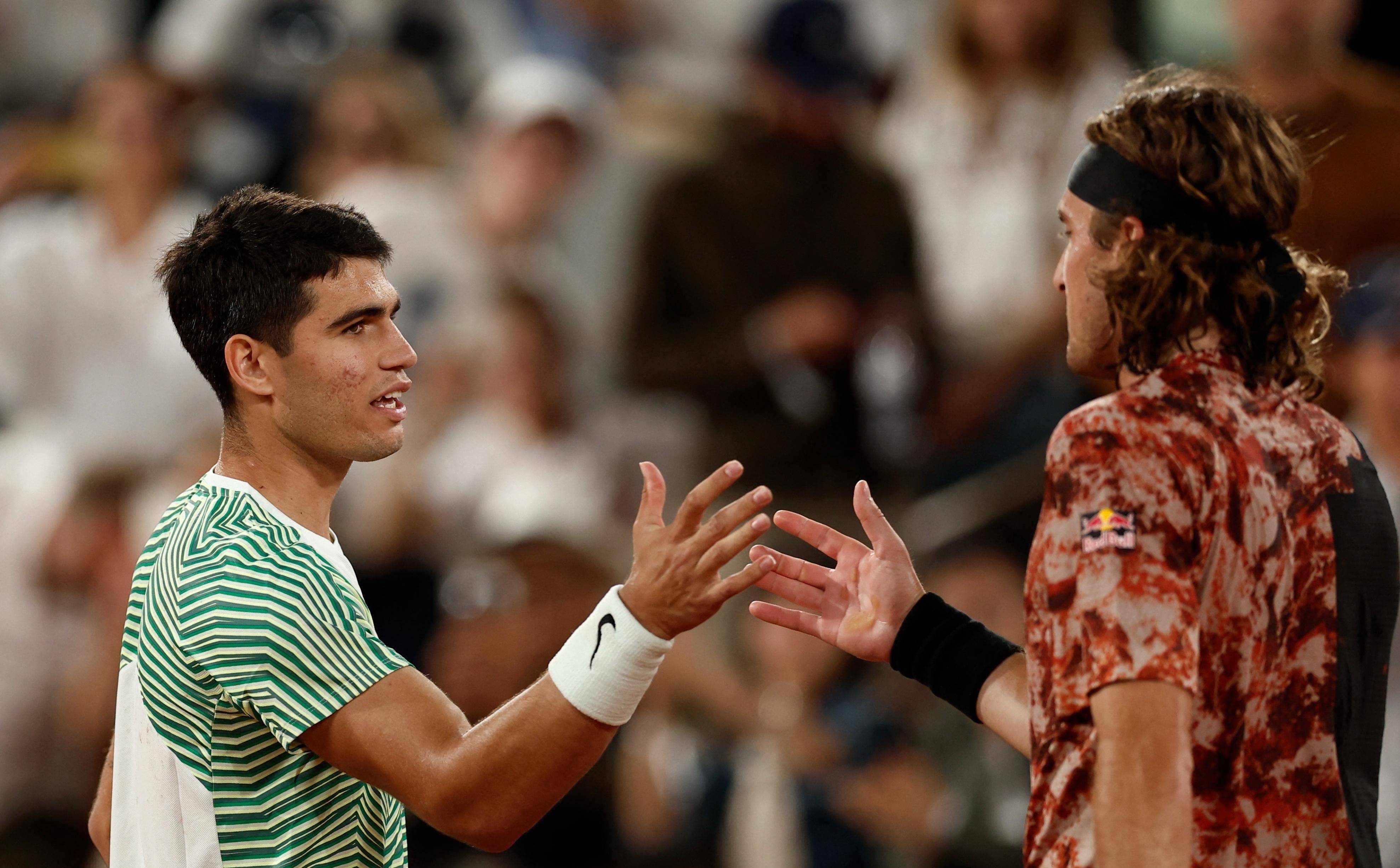 意大利网球队轻取德国网球队，西西帕斯绝境逆转