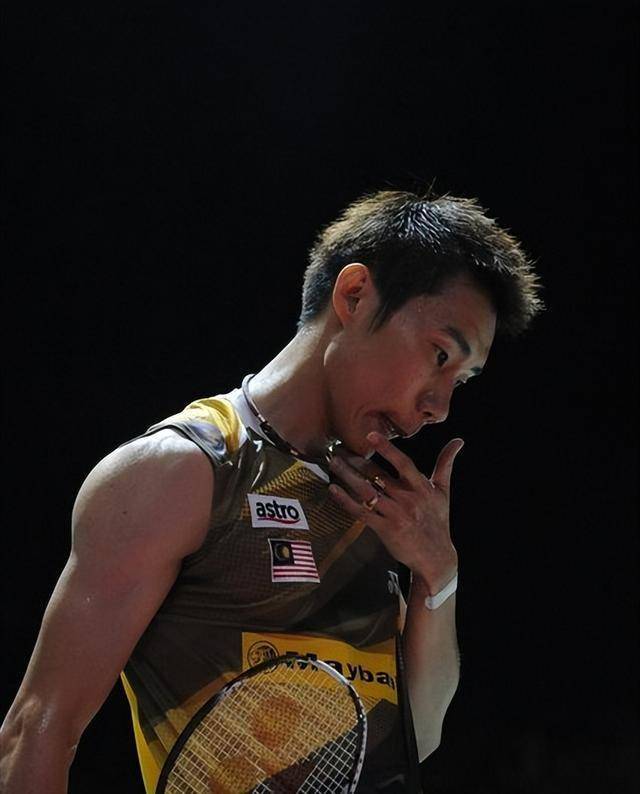 包含英格兰羽毛球队横扫韩国羽毛球队，李宗伟统治全场的词条