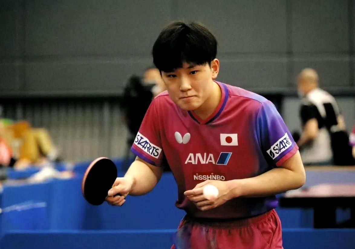 包含日本乒乓球队血洗英国乒乓球队，张本智和惊艳世界的词条