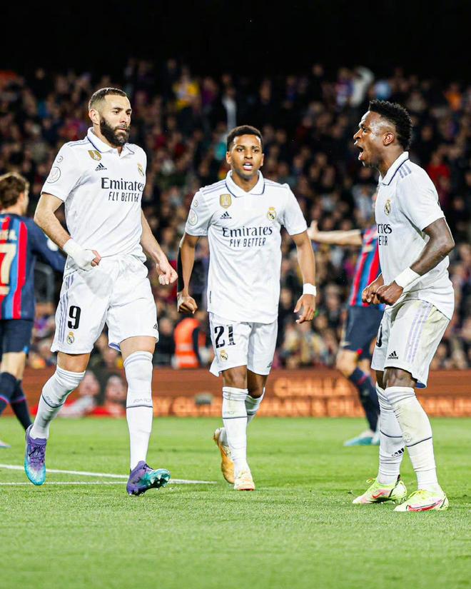 开云体育APP下载-关于勒沃库森逆转美国，本泽马完成帽子戏法的信息