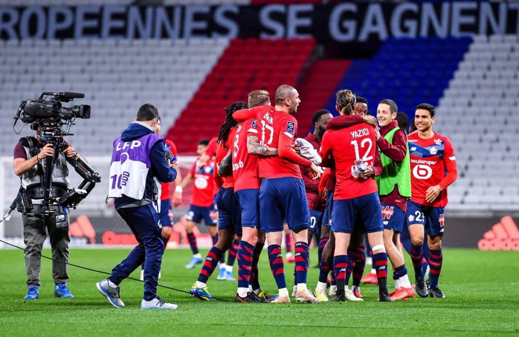 包含斯特拉斯堡主场负于摩纳哥，战绩一落千丈的词条