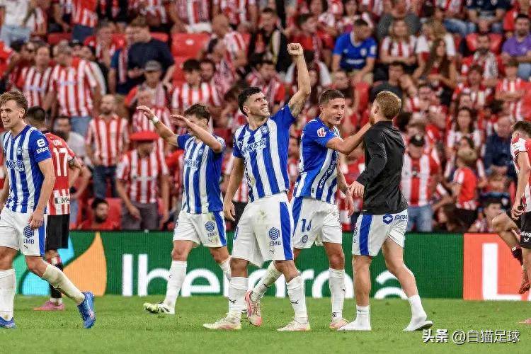 包含巴黎圣日耳曼主场战平毕尔巴鄂竞技，保持领先优势的词条