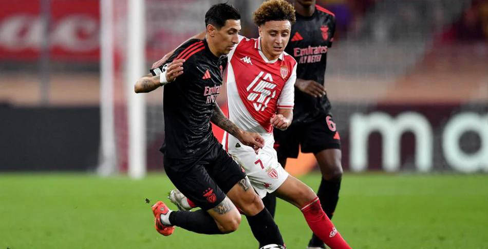 摩纳哥客场不敌对手,联赛前景暗淡 摩纳哥客场不敌对手,联赛前景暗淡