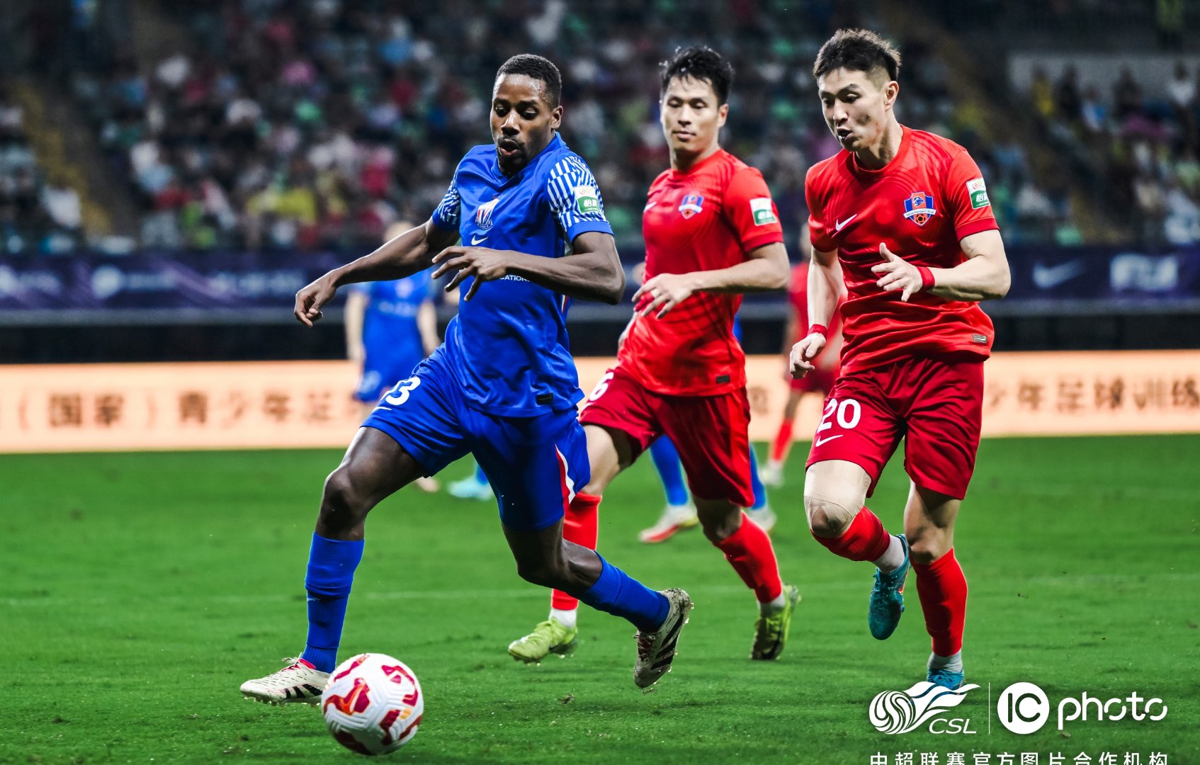 精彩比赛即将上演，球队战术部署进行中的简单介绍