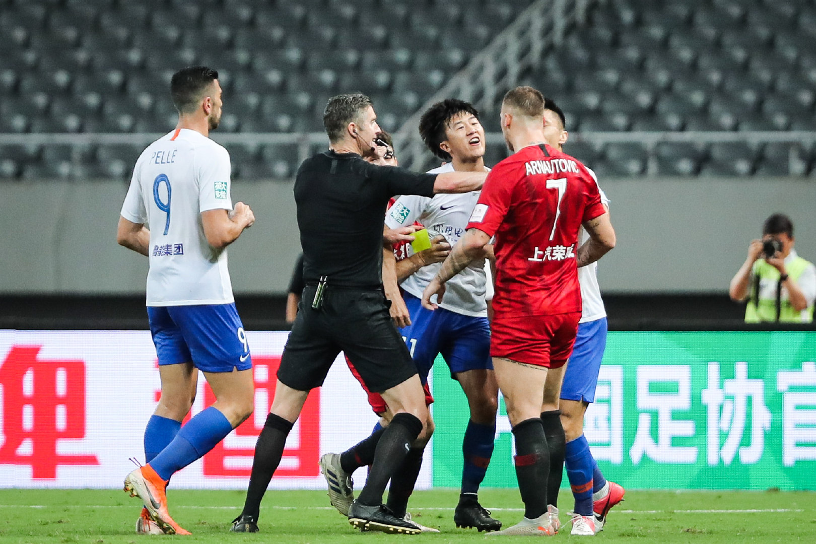 鲁能阵容大调整,客场逆袭重返胜利之路的简单介绍 鲁能阵容大调整,客场逆袭重返胜利之路的简单介绍