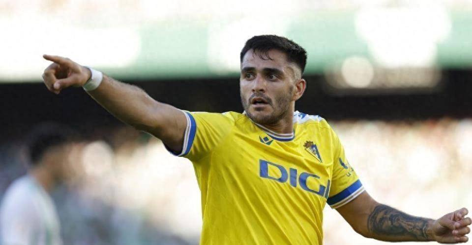 包含马德里竞技主场告捷铝姐战管的词条