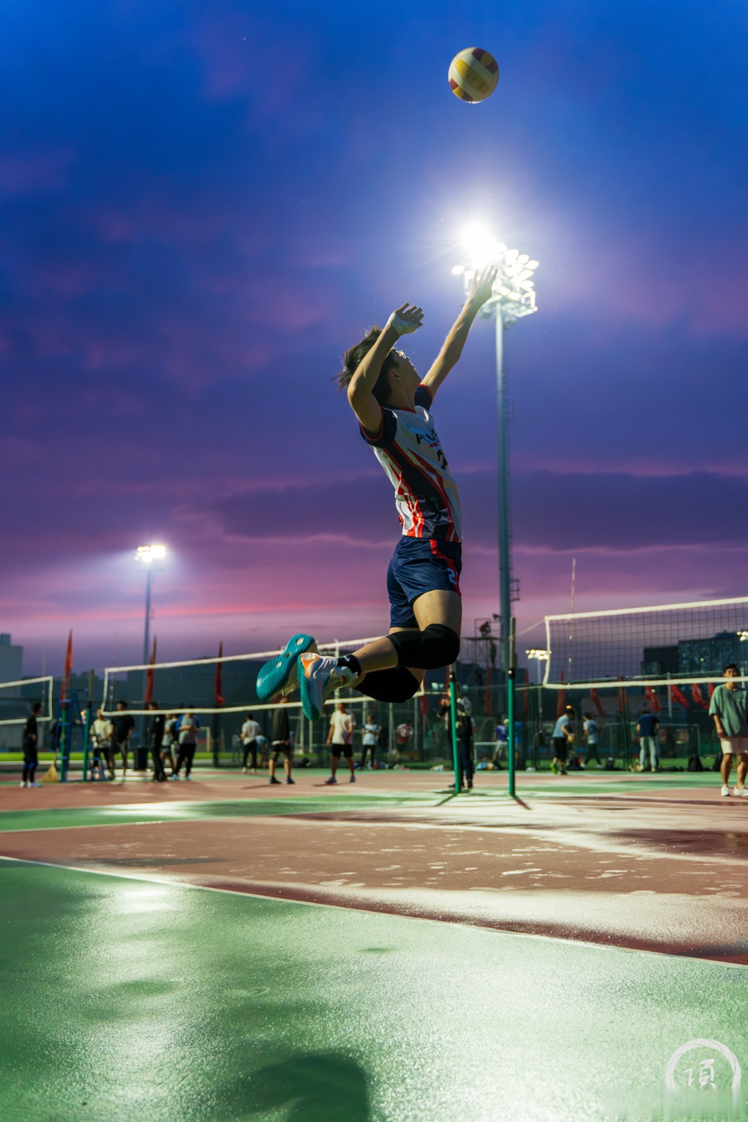 关于球场上的精彩瞬间让人目不转睛的信息