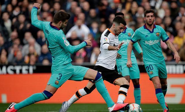 葡萄牙完胜哥伦比亚，皮克刷新纪录的简单介绍