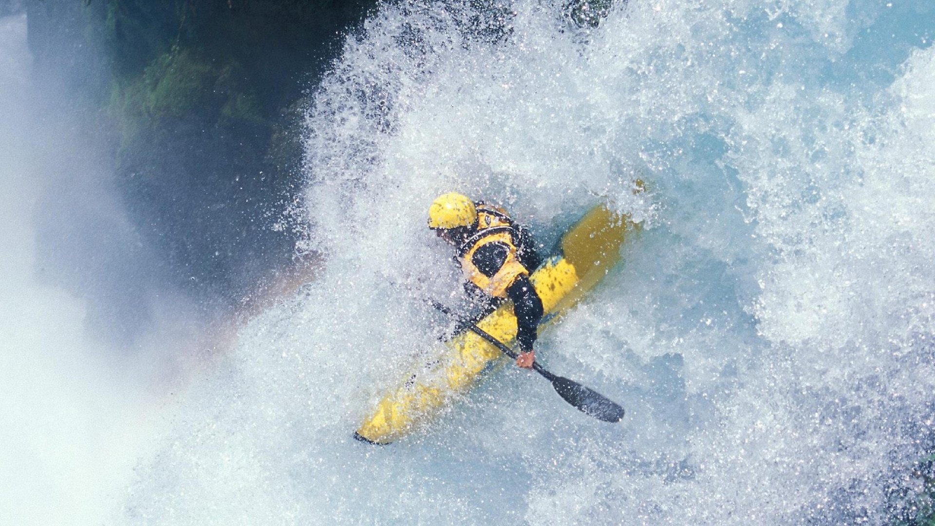 东决关键战之夜，法比尼奥成为全场焦点